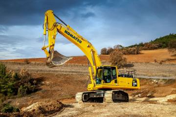 Komatsu’nun Efsane Ekskavatörleri PC300 ve PC350LC Yenilendi